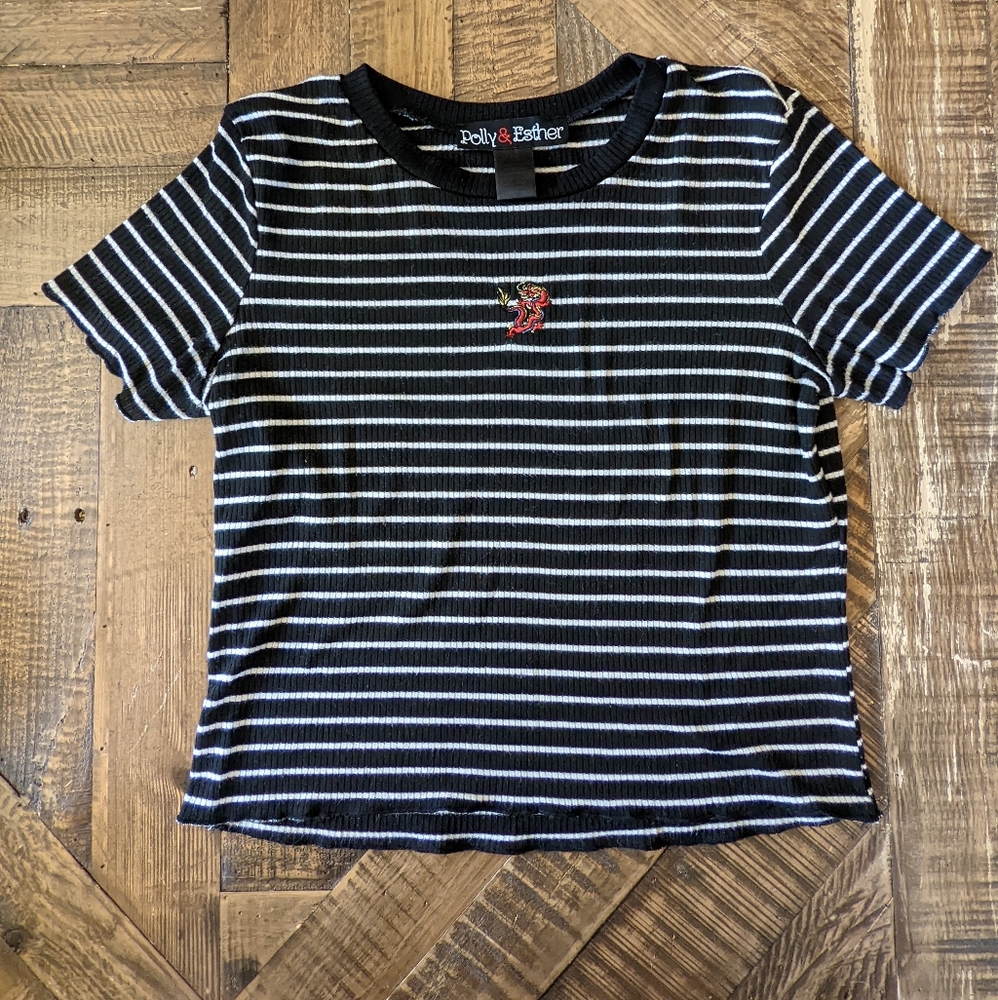 Dragon Crop Top 🖤